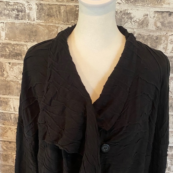 Horny Toad Black Button-Up Cardigan with Scarf Collar. Raised Pattern. Size L. - Picture 2 of 12